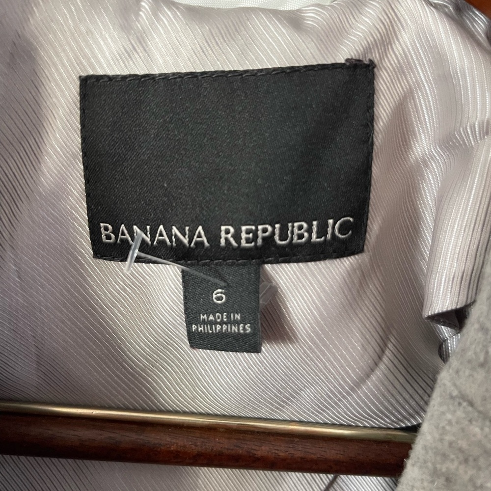 Banana Republic Classic Gray Trench Coat - Picture 11 of 13